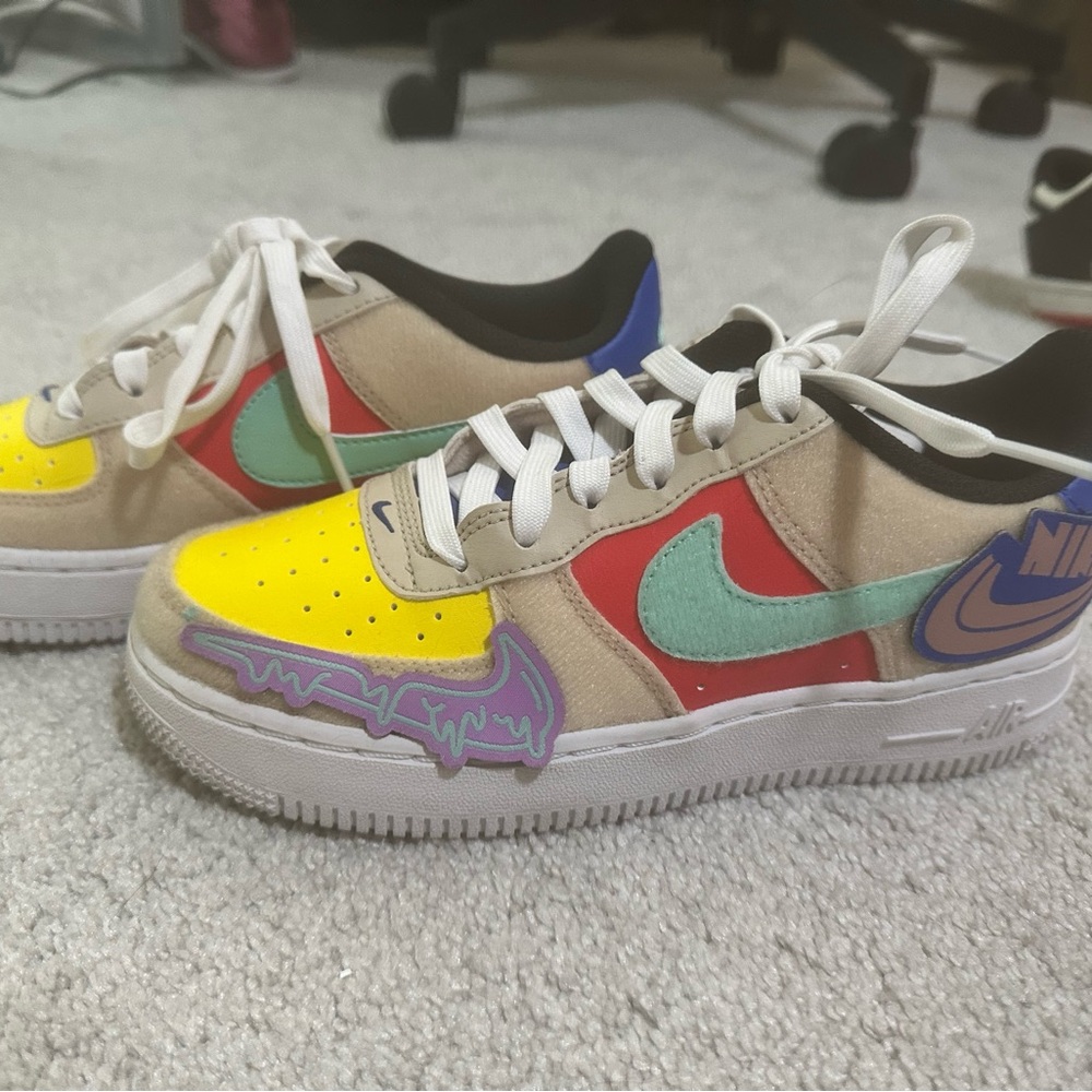 Kids Nike Air Forces w removable patches
